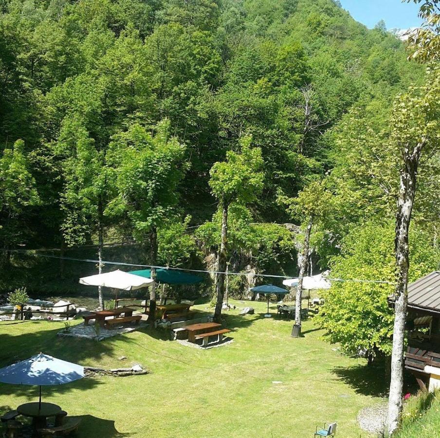 Chalet Con Piscina Garzeno 外观 照片